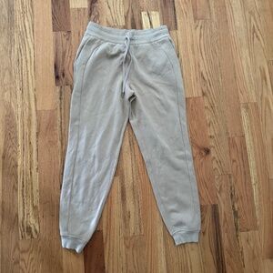 Women’s Lululemon joggers
